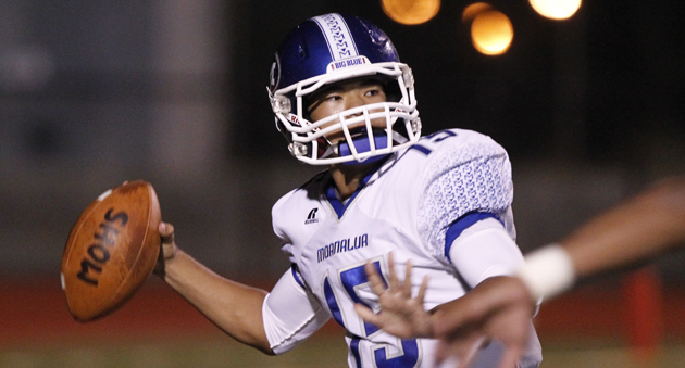 Moanalua's Micah Kaneshiro threw for 2,002 in conference play in 2013. (Star-Advertiser file photo)