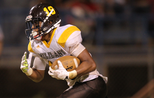 Mililani's Vavae Malepeai ran back a kickoff for a touchdown on Friday night at Waianae. (Darryl Oumi / Special to the Star-Advertiser)