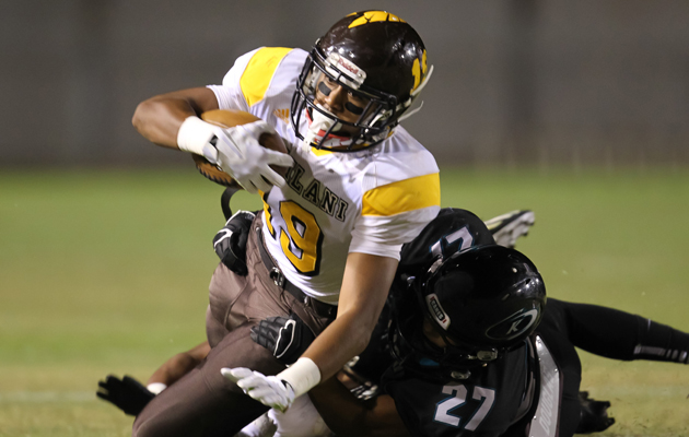 Mililani's Vavae Malepeai ran the ball against Kapolei on Aug. 23, 2013. (Darryl Oumi / Special to the Star-Advertiser)