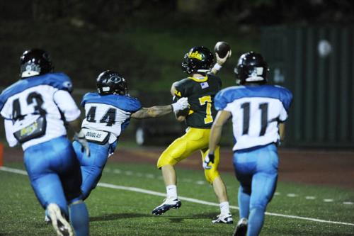 Kapolei used defense and a strong running game to blitz Leilehua on Friday night. Photo by Bruce Asato.