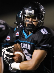 Kapolei's Kazden "Mana" Reis looked for running room against Mililani in August. PHOTO BY DARRYL OUMI / SPECIAL TO THE HONOLULU STAR-ADVERTISER.