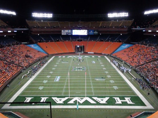Every team's dream: to play in Aloha Stadium at the end of the season. (Paul Honda / Star-Advertiser)