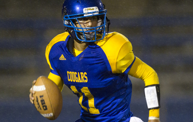 Kaiser QB Kahoalii Karratti. (Cindy Ellen Russell / Star-Advertiser)