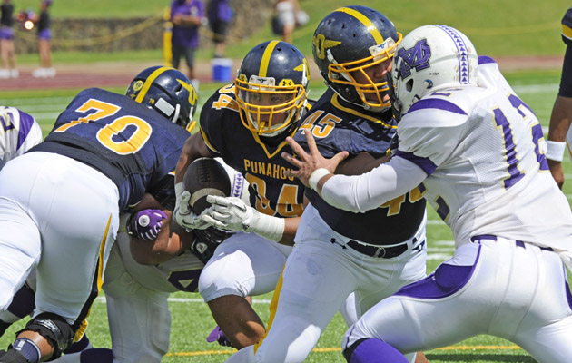 Punahou defeated Damien 48-0 on Sept. 7. (Bruce Asato / Star-Advertiser)