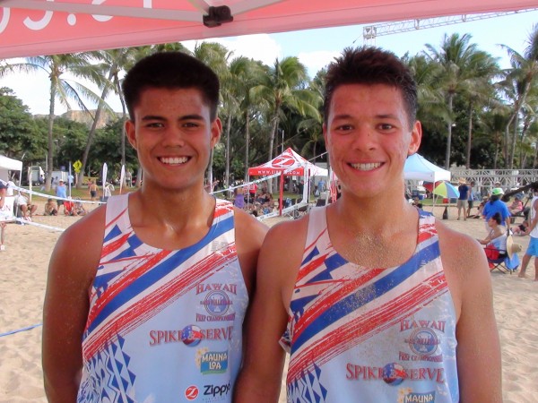 Pono Kaaa and Michael Luna of Punahou took second place in the boys tourney. (Paul Honda / Star-Advertiser)