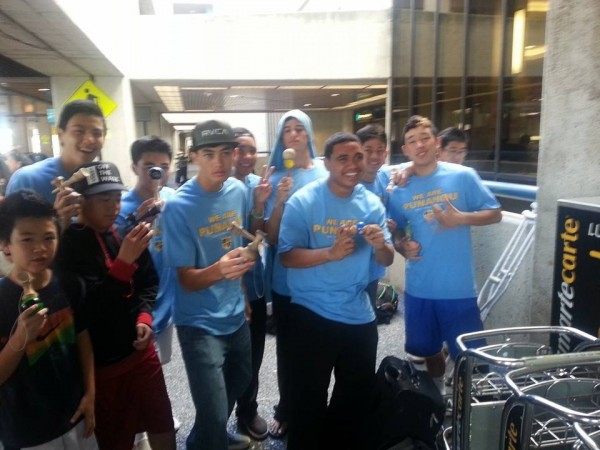 Leaving Honolulu. (Photo courtesy of Punahou basketball team) 