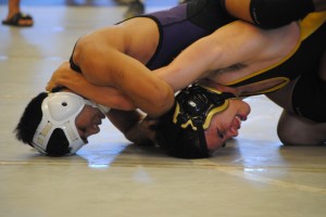 Pearl City's Alex Ursua, the top seed at 126 pounds, needed everything he had to get past Mililani's Isaac Diamond in the semifinals. 