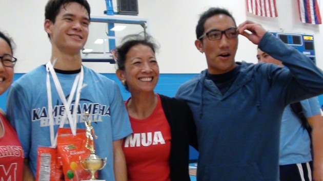 Noa Kinimaka, at left, helped Kamehameha win the St. Francis Merv Lopes Classic championship. (Paul Honda / Star-Advertiser)