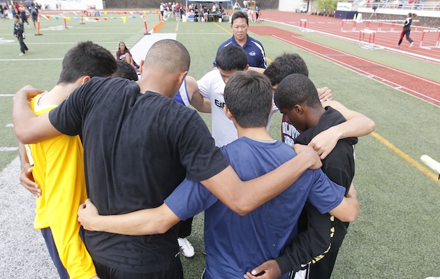 Competitors enjoy a quiet moment before getting after it. Photo by Jamm Aquino.