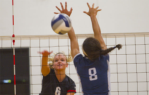 Anna Uhr and 'Iolani will travel to Moanalua for a benefit match on Thursday. Dennis Oda / Star-Advertiser.