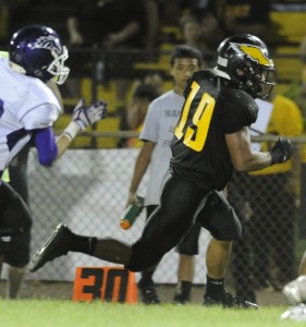 Nanakuli's Makaila Haina-Horswill sprinted to a touchdown in the fourth quarter. HSA photo by Bruce Asato