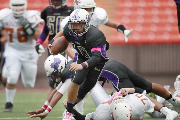 Damien's Dallas Labanon has improved with every game this season. Photo by George F. Lee/Star-Advertiser