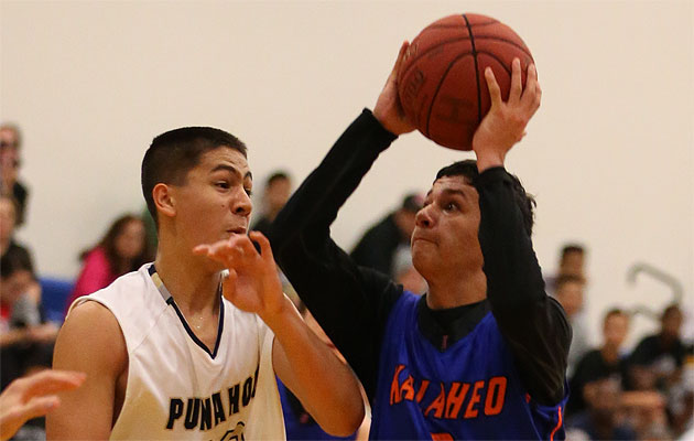 Kalaheo forward Kekai Smith (3) looks to shoot in the championship game of the Punahou Invitational. Darryl Oumi / Special to the Star-Advertiser
