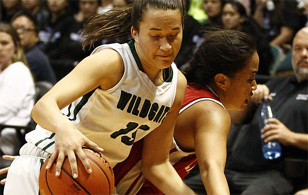  Konawaena's Ihi Victor steals the ball away from Lahainaluna's Keleah-Aiko Koloi.  (Jamm Aquino/Honolulu Star-Advertiser).