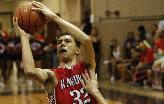 Samuta Avea and Kahuku were tested by Moanalua in the first round. Jamm Aquino / Star-Advertiser