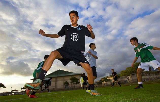 Shandon Hopeau of Kapolei was voted the best of the west by OIA coaches. Dennis Oda / Star-Advertiser