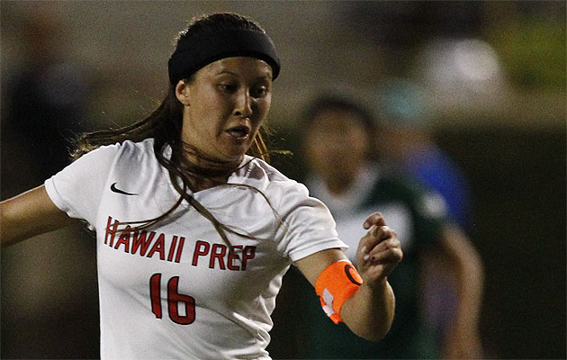 Gabbie Ewing is the seventh player from Hawaii Prep in the Hall of Honor.