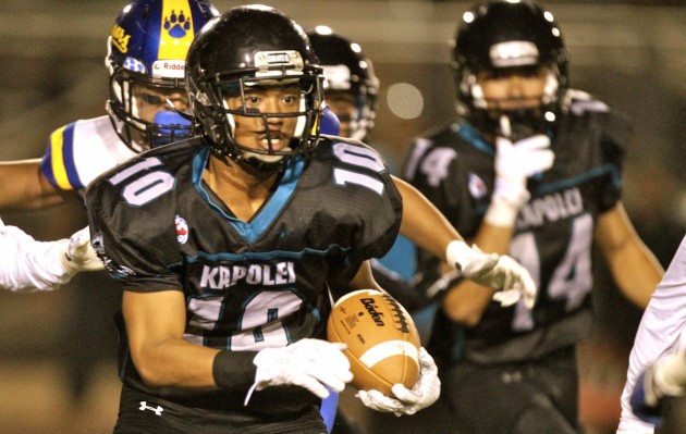 Kapolei hosts Kahuku on the Hurricanes' home field for the first time in school history. Photo by Krystle Marcellus/Star-Advertiser.