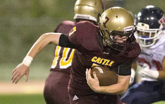 Jeremy McGoldrick returns this fall as a two-way starter for Castle. Cindy Ellen Russell / Honolulu Star-Advertiser.