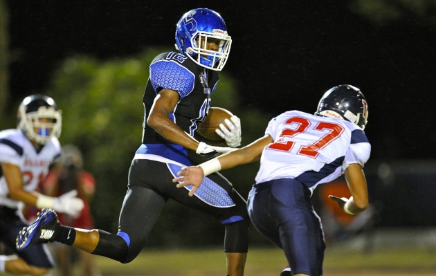Moanalua's Isaiah Jackson caught  47-yard TD pass against Waianae last week. Photo by Bruce Asato/Star-Advertiser.