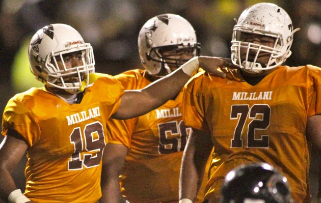 Mililani's offensive line makes the Milton and Malepeai show run. Krystle Marcellus / Star-Advertiser