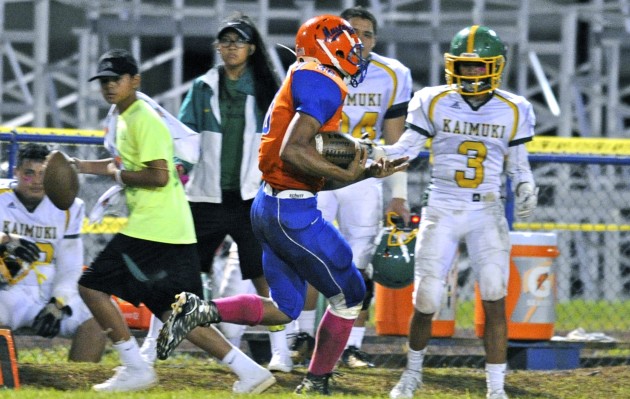 Kalaheo's Nathan Hernandez returned a kickoff against Kaimuki last season. Photo by Bruce Asato/Star-Advertiser.