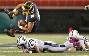 Punahou QB Ephraim Tuliloa threw for a school-rcord 442 yards in a 26-23 comeback victory. Jamm Aquino/Star-Advertiser