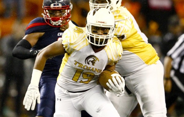 Mililani's Vavae Malepeai, shown in this photo from November, led all running backs with 66 yards rushing in the U.S. Army All-American Bowl on Saturday in San Antonio. Jamm Aquino / Honolulu Star-Advertiser.