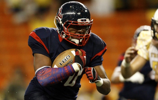 Saitaua Lefau has made a different at running back for Saint Louis, which enters Friday's D-I title game as the Honolulu Star-Advertiser's top-ranked team. Photo by Jamm Aquino/Star-Advertiser.