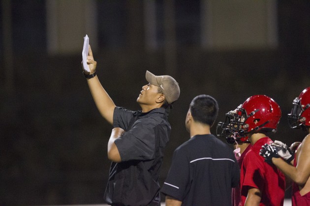 Kahuku coach Vavae Tata at practice on Wednesday. Photo by Cindy Ellen Russell/Star-Advertiser.