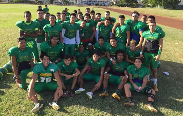 Joined by some new arrivals from their junior varsity team, the Kaimuki Bulldogs are three days away from traveling to Lahainaluna for an opening-round game in the Division II state tournament. Photo by Paul Honda/Star-Advertiser.