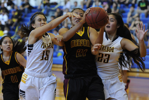 Maegen Martin and the Maryknoll Spartans survived tough challenges to win the ILH in 2015. Photo by Bruce Asato/Star-Advertiser.