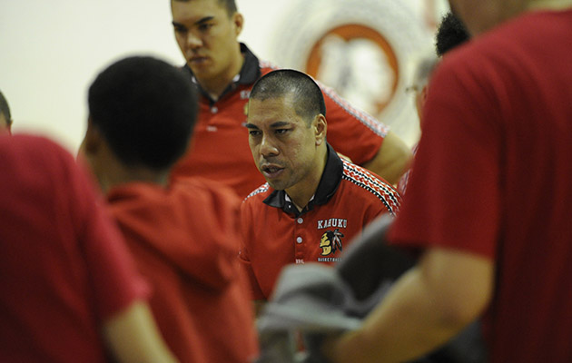 Alan Akina filed suit, seeking reinstatement as head coach of the Kahuku boys basketball team.  Bruce Asato / Honolulu Star-Advertiser.