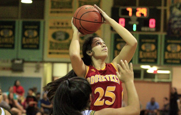 Roosevelt has gone 31-0 in the regular season in the last three years thanks to players like Keala Quinlan. Photo by Cindy Ellen Russell/Star-Advertiser.