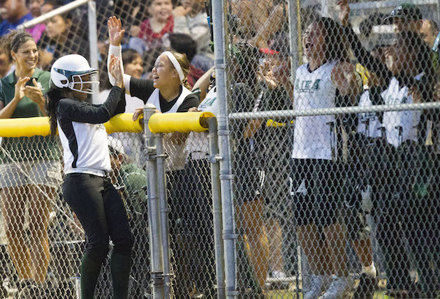 Aiea defeated Nanakuli 10-8 to win the 2015 OIA Division II softball title. Photo by Cindy Ellen Russell/Star-Advertiser.