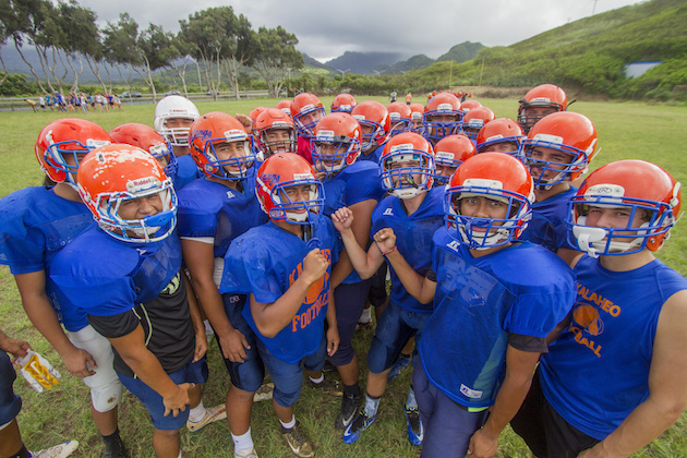 The Mustangs are hoping to win a few games in OIA D-II play this season. Photo by Dennis Oda/Star-Advertiser.