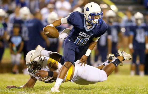 Mark Lagazo threw a career-high four touchdowns in Friday's comeback win over No. 7 Mililani. PHOTO BY JAY METZGER / SPECIAL TO THE HONOLULU STAR-ADVERTISER