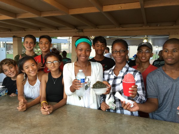 Friendly service at the Kapolei concession stand. 