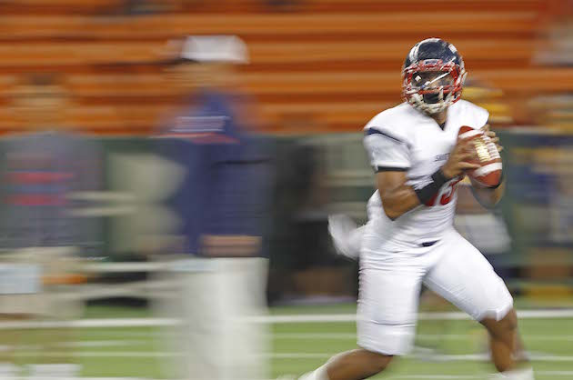 Saint Louis QB Tua Tagovailoa became the fifth quarterback on Oahu to throw for 7,000 career yards. Photo by Jamm Aquino/Star-Advertiser.