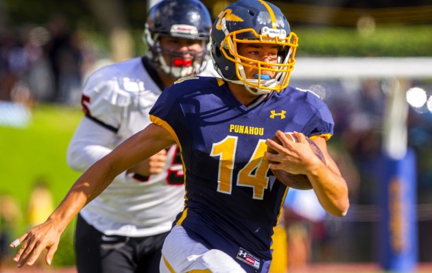 Punahou QB Nick Kapule did most of his damage through the air but could also run at times this season. Photo by Dennis Oda/Star-Advertiser.