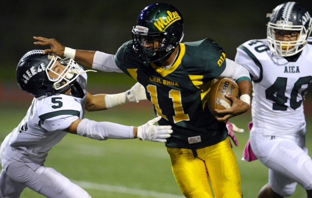 Leilehua's Kawai Phifer, shown in a game against Aiea earlier this season, holds the Mules' single-game receiving record. Bruce Asato / Honolulu Star-Advertiser.