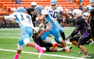 Foki Kailea scores the game's first touchdown for St. Francis. Photo by Jamm Aquino/Star-Advertiser.