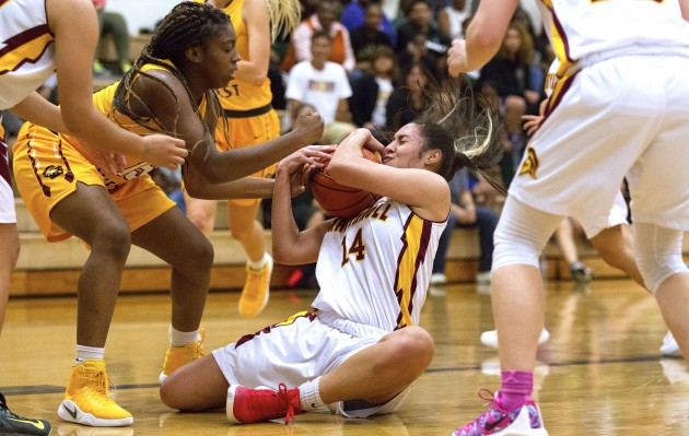 Clovis West forward Bre'yanna Sanders (31) and Maryknoll center Isabella Cravens fought for the ball during their first round game at the ‘Iolani Classic. 2016 DECEMBER 08 SPT  HSA photo by Cindy Ellen Russell crussell@staradvertiser.com
