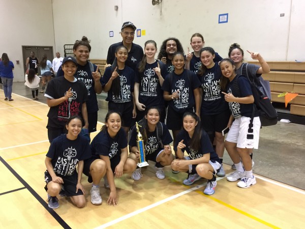 Team Navy, coached by Bri Lagat-Ramos, won the title in the Varsity Division. Paul Honda/Star-Advertiser