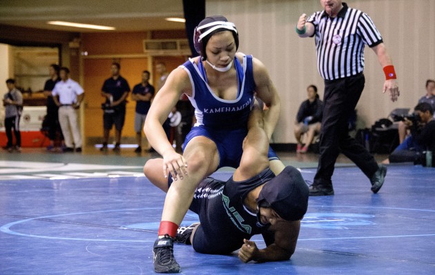 Kamehameha's Zion-Grace Vierra got off to a strong start the Chevron/HHSAA State Wrestling Championships on Friday. Photo by Craig T. Kojima/Star-Advertiser.