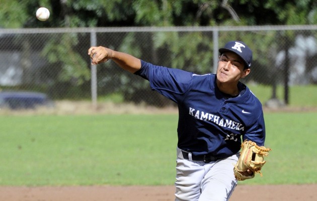 Kamehameha’s starting pitcher Hunter Breault has the Warriors on the cusp of a No. 1 ranking in the Honolulu Star-Advertiser Top 10. Photo by Bruce Asato/Star-Advertiser.