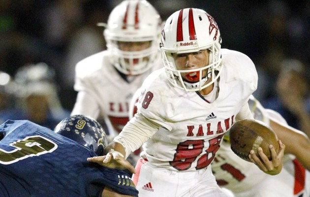 Kalani quarterback Seth Tina-Sobarano, who will return in 2017, is the leader on offense for the Falcons. Photo by George F. Lee/Star-Advertiser.