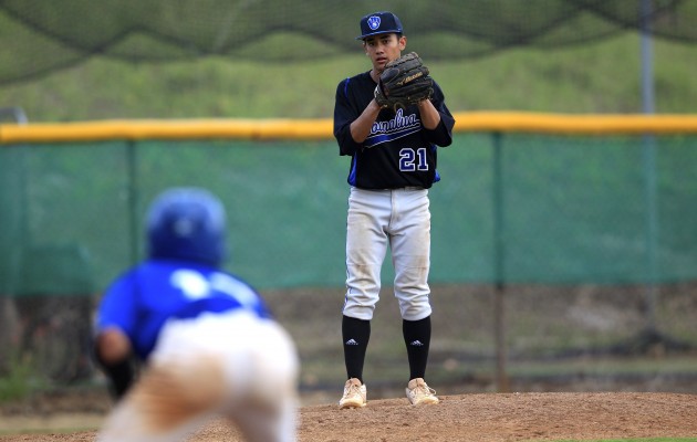 Moanalua's Randy Tabura was on his game on Wednesday. Cindy Ellen Russell / Star-Advertiser