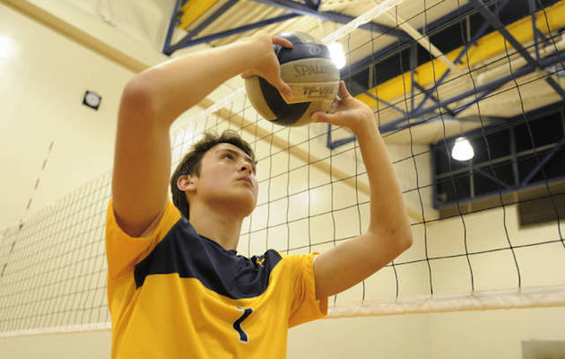 Punahou setter D.J. McInerny is the latest in a long line of talented athletes from his family. Photo by Bruce Asato/Star-Advertiser.