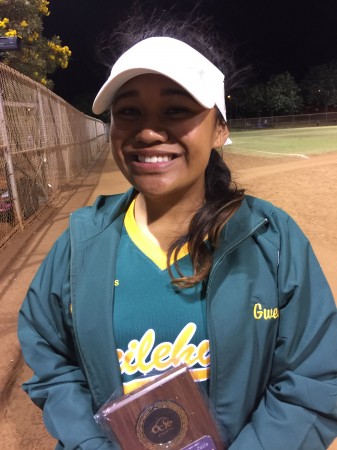 Leilehua's Gwen Maeha socked a two-run home run in the sixth inning to rally the Mules past Pearl City. (Apr. 1, 2017)